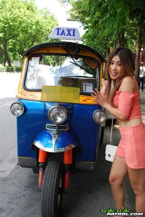 TukTukPatrol Hairy Pussy Pinay Left Dripping In Cum .